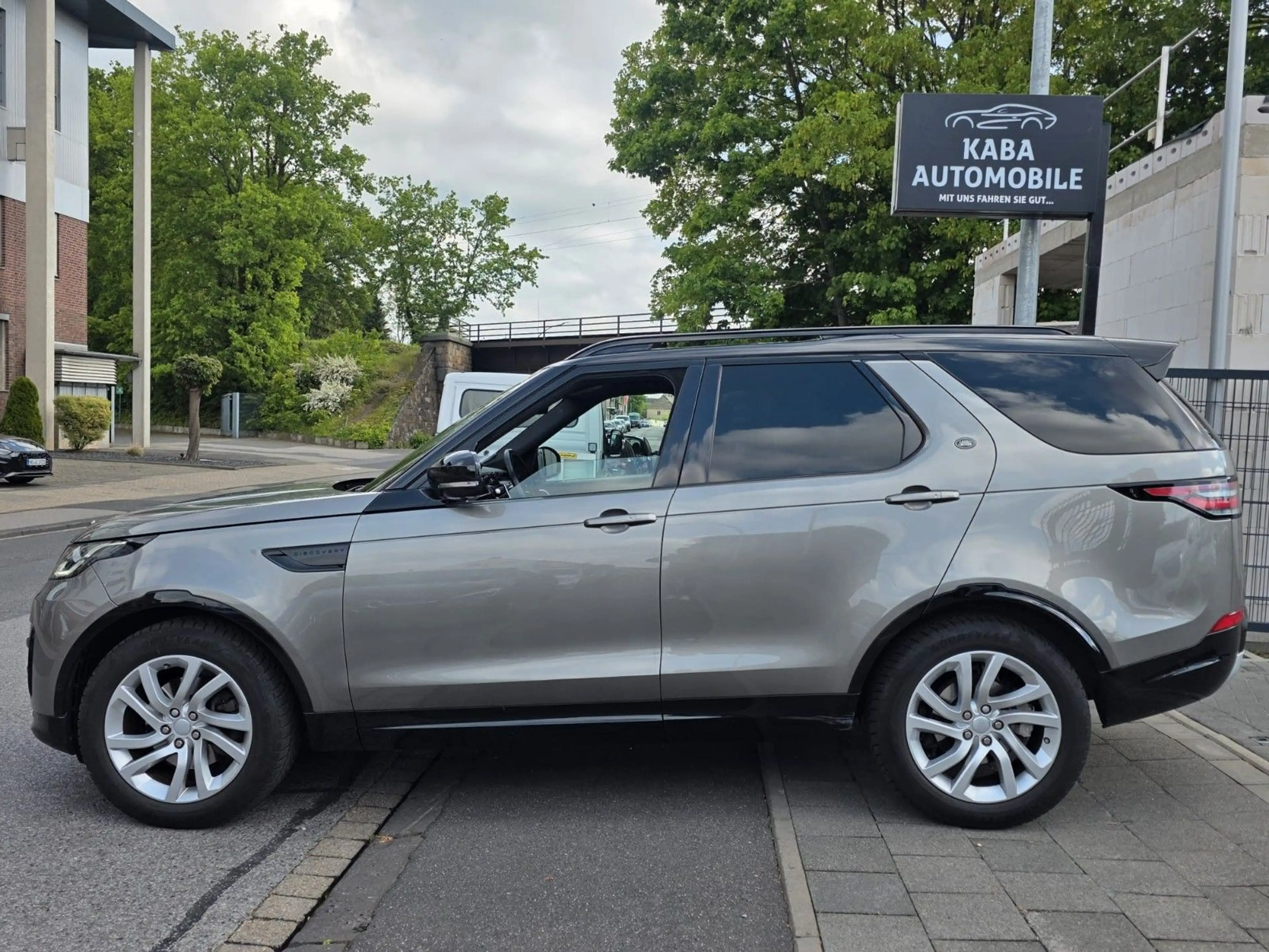 Land Rover Discovery 5 HSE SD4 -Leder/Gepflegt/Allwetter- — photo 6