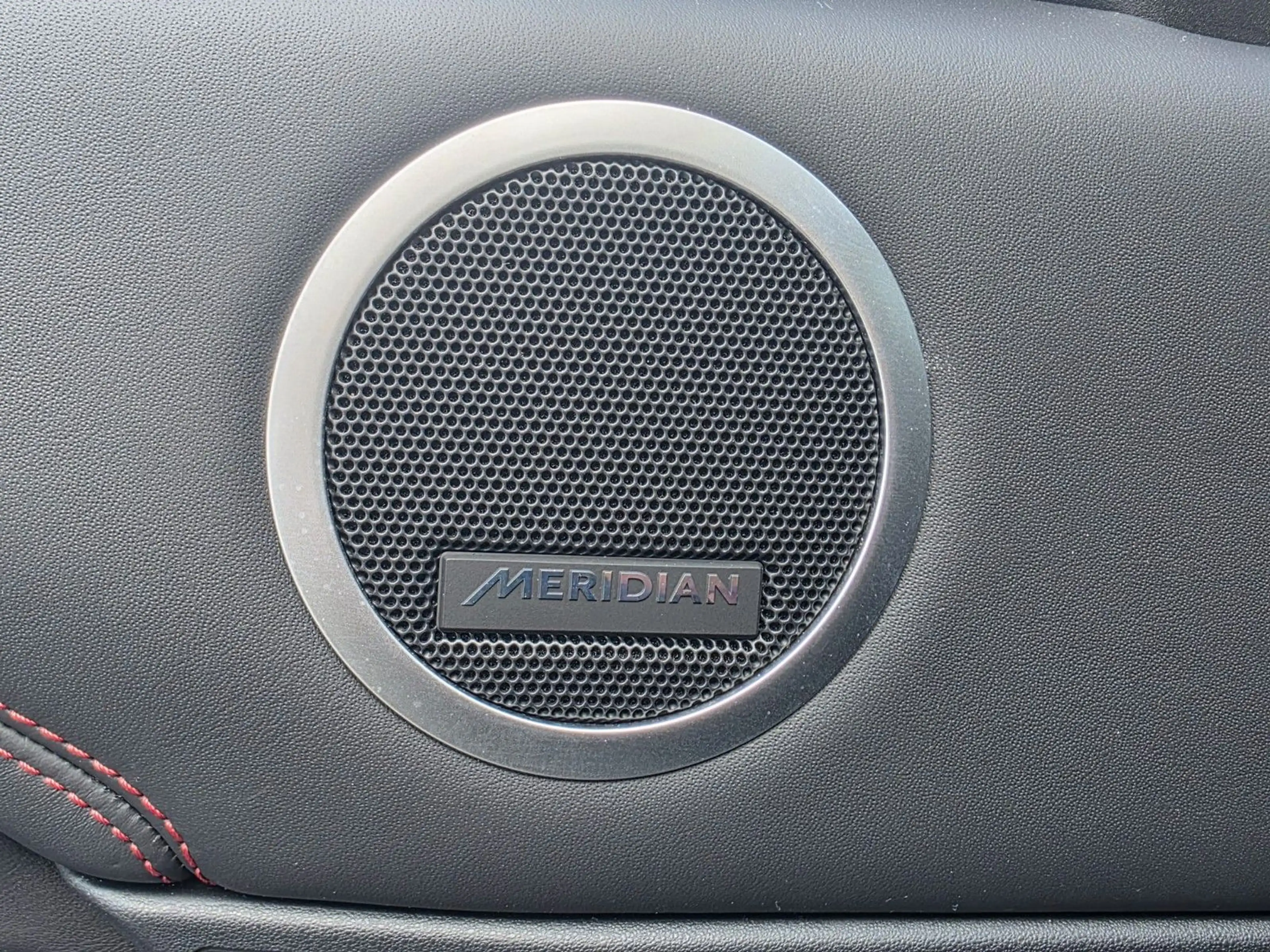 Land Rover Discovery 5 HSE SD4 -Leder/Gepflegt/Allwetter- — photo 27