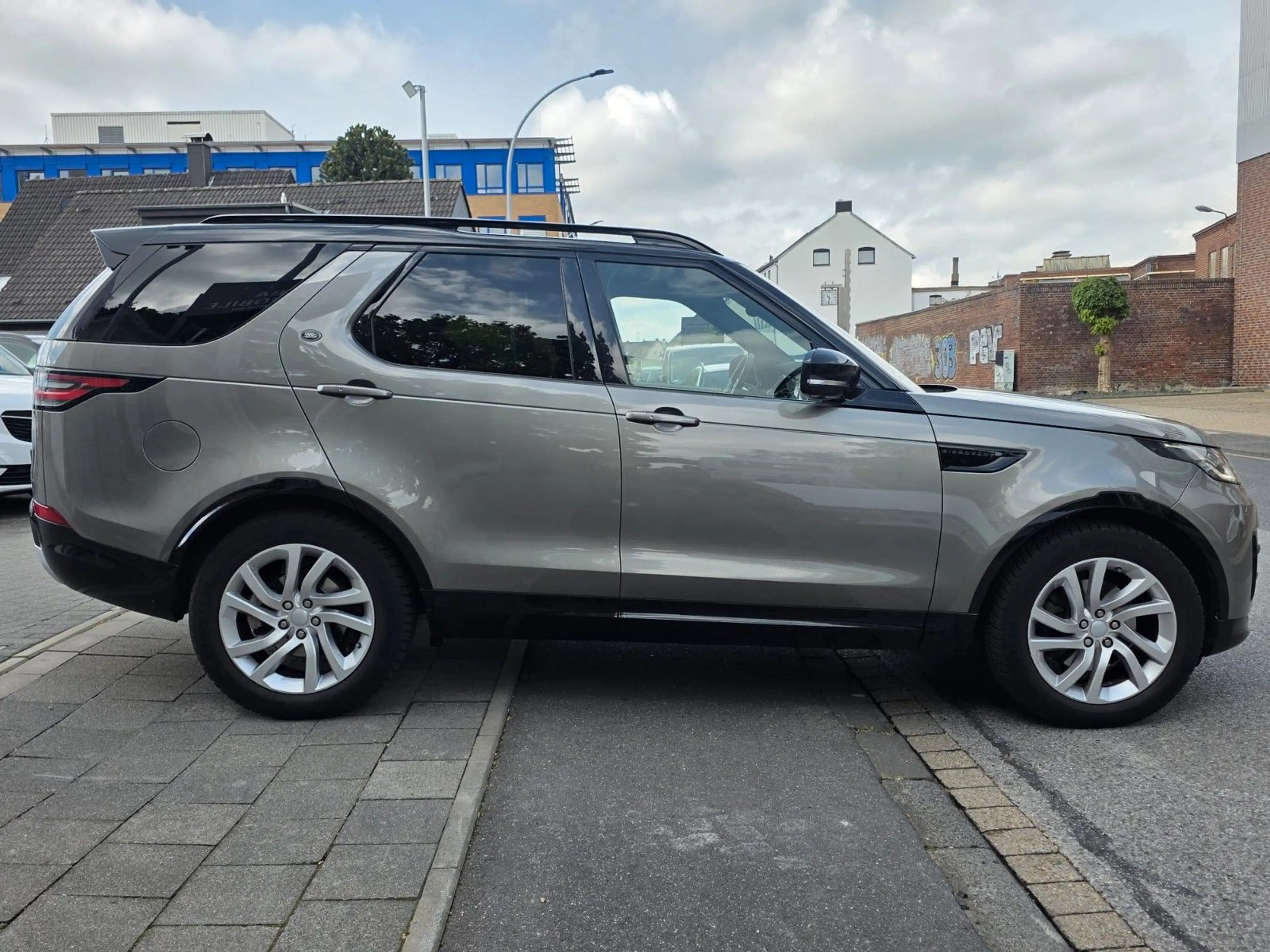 Land Rover Discovery 5 HSE SD4 -Leder/Gepflegt/Allwetter- — photo 5