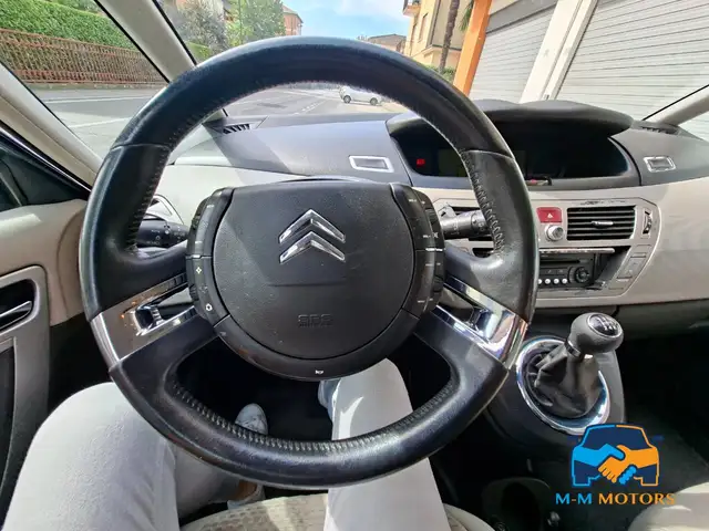 Citroen C4 Picasso view 11