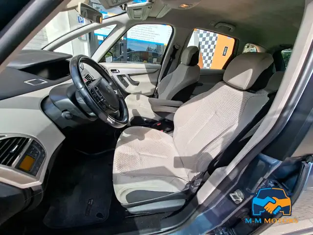 Citroen C4 Picasso view 10