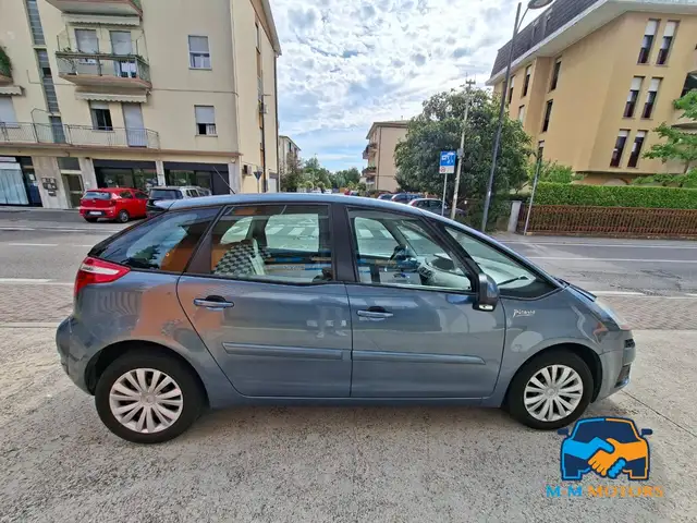 Citroen C4 Picasso view 5
