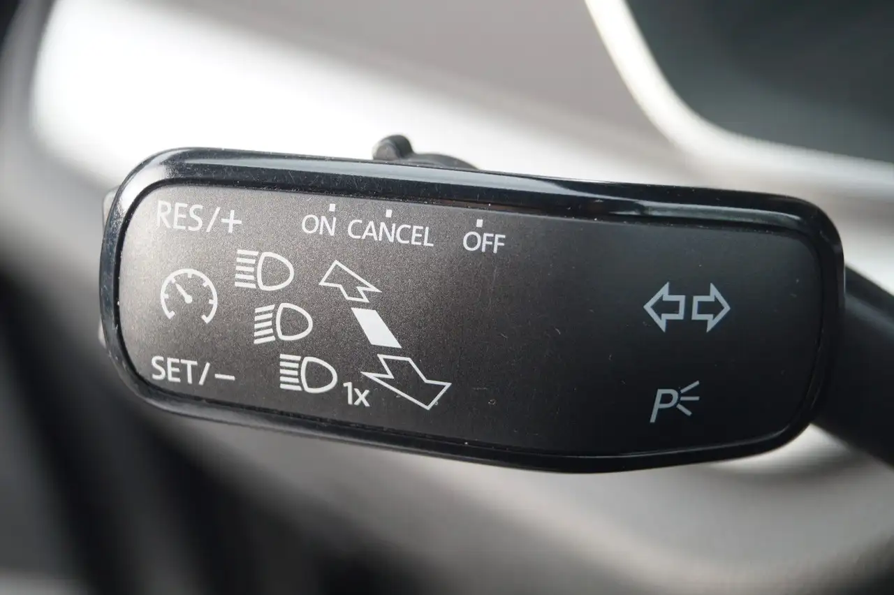 Skoda Octavia Combi 1.5 TSI *App Connect*Anhängerkuppl, миниатюра 13