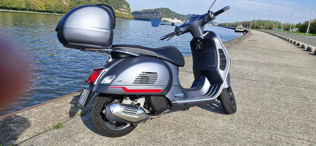 Piaggio GTS 125