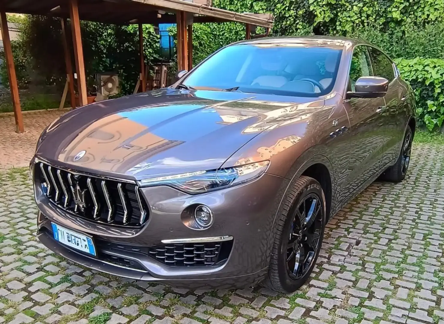 Maserati Levante MHEV 330 CV AWD Executive Gris - 1