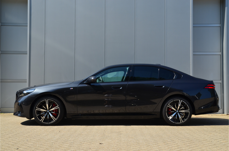 BMW 550 5 Serie 550e xDrive M Sport Automaat / Trekhaak / — photo 7