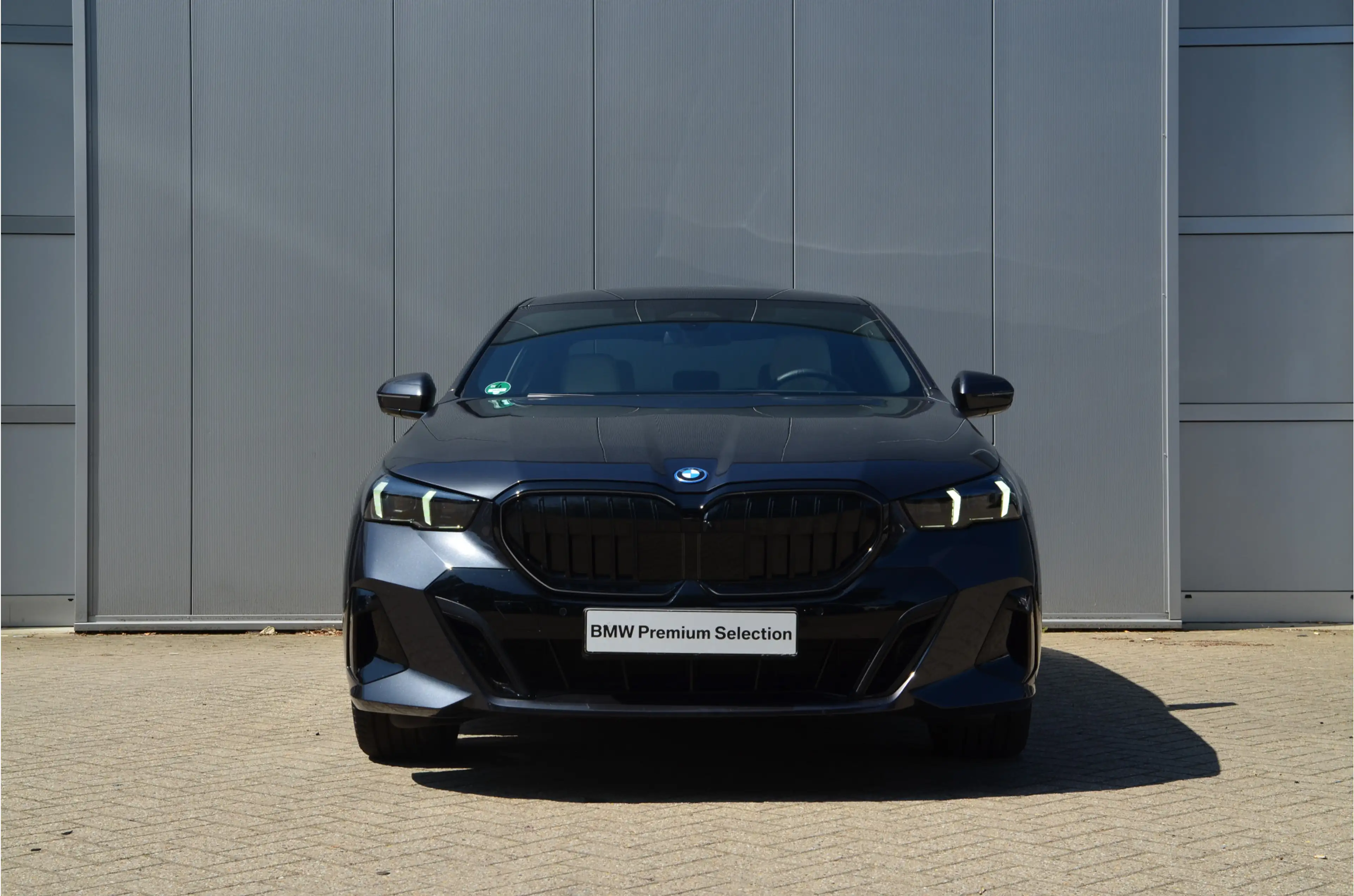 BMW 550 5 Serie 550e xDrive M Sport Automaat / Trekhaak / — photo 2