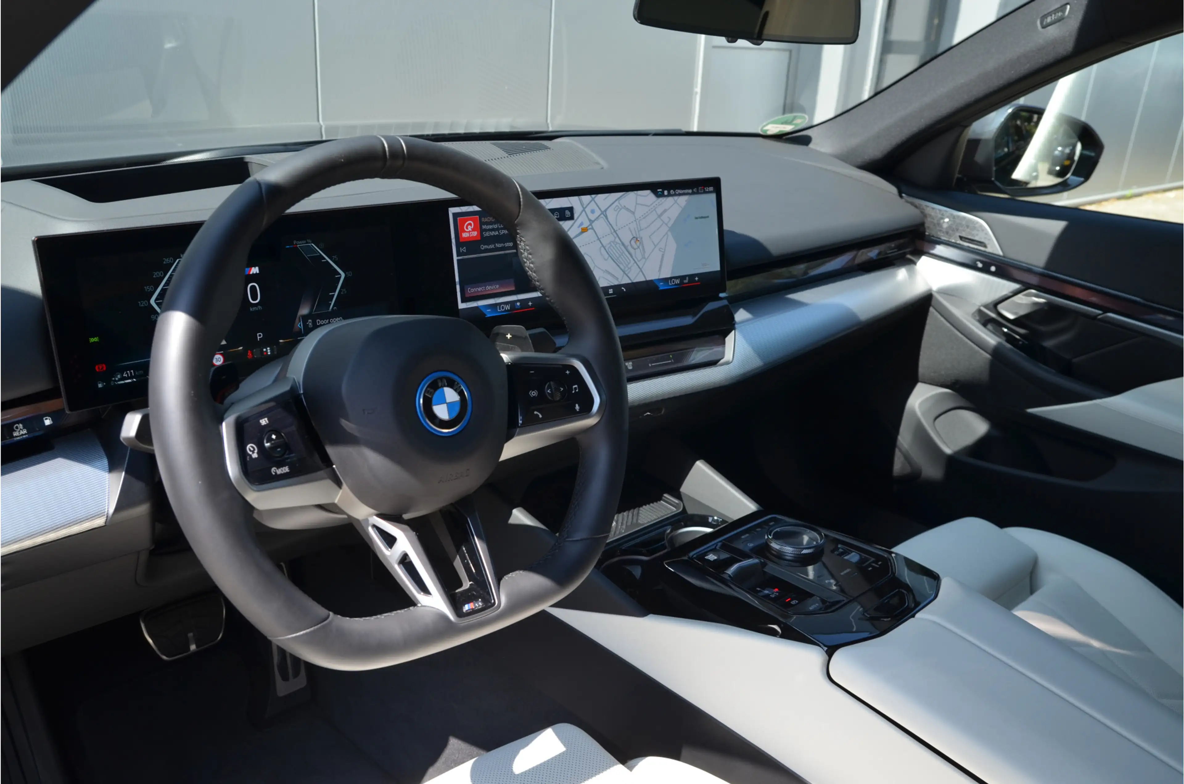 BMW 550 5 Serie 550e xDrive M Sport Automaat / Trekhaak / — photo 9