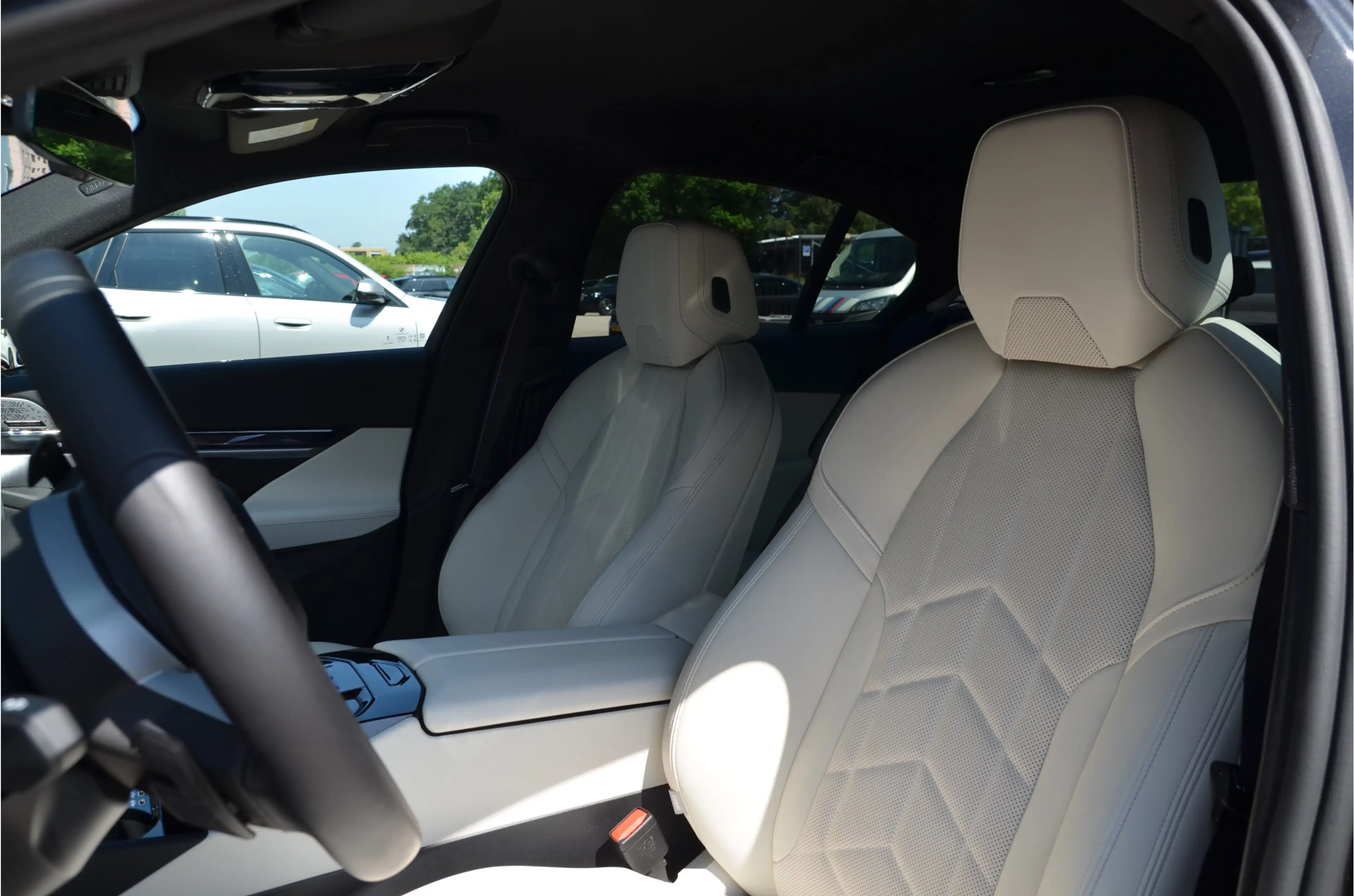 BMW 550 5 Serie 550e xDrive M Sport Automaat / Trekhaak / — photo 11