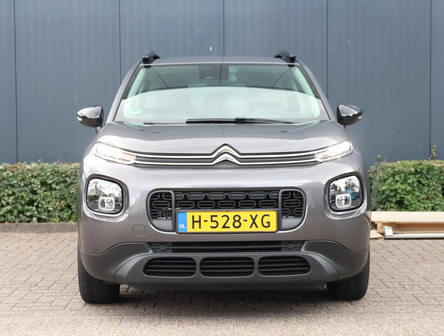 Citroen C3 Aircross 1.2 110pk Feel | Navigatie | Climate control | Cru Gris - 2
