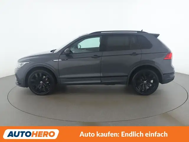 Volkswagen Tiguan view 3