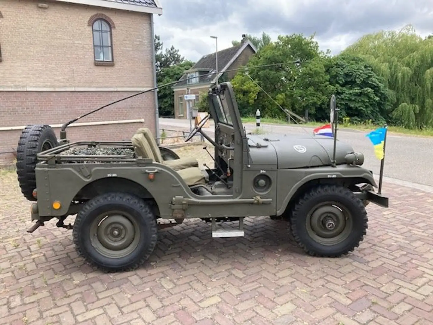 Oldtimer Jeep Overig undefined Grün - 2