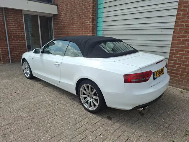 Audi A5 view 8