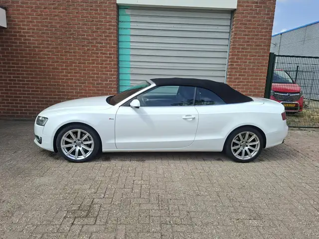 Audi A5 view 4