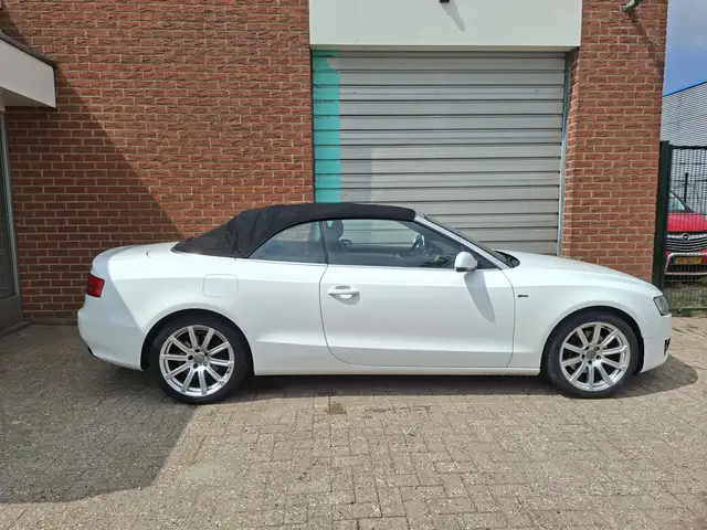 Audi A5 view 3