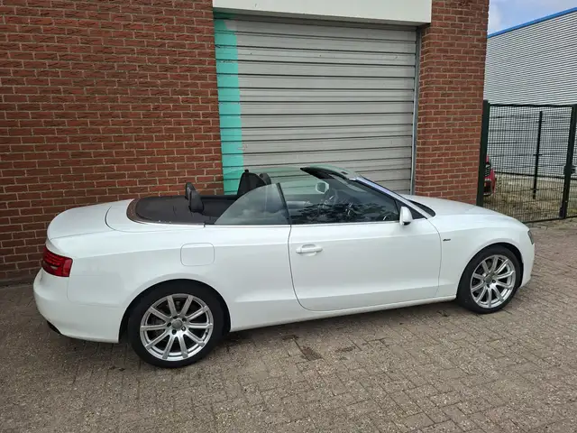 Audi A5 view 5