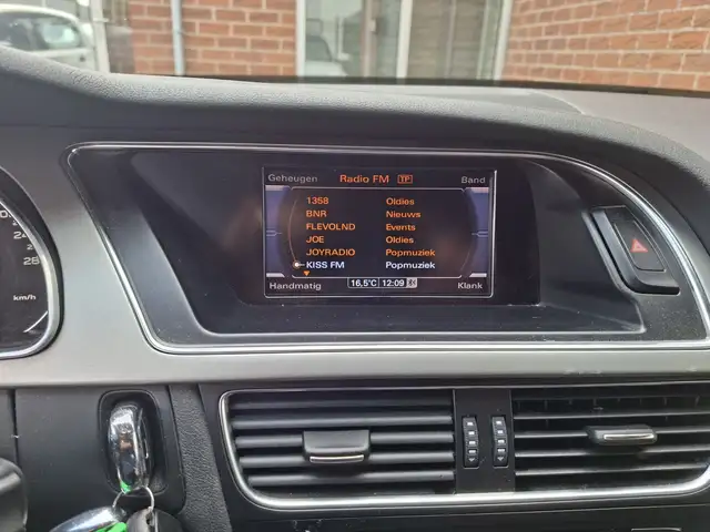 Audi A5 view 9
