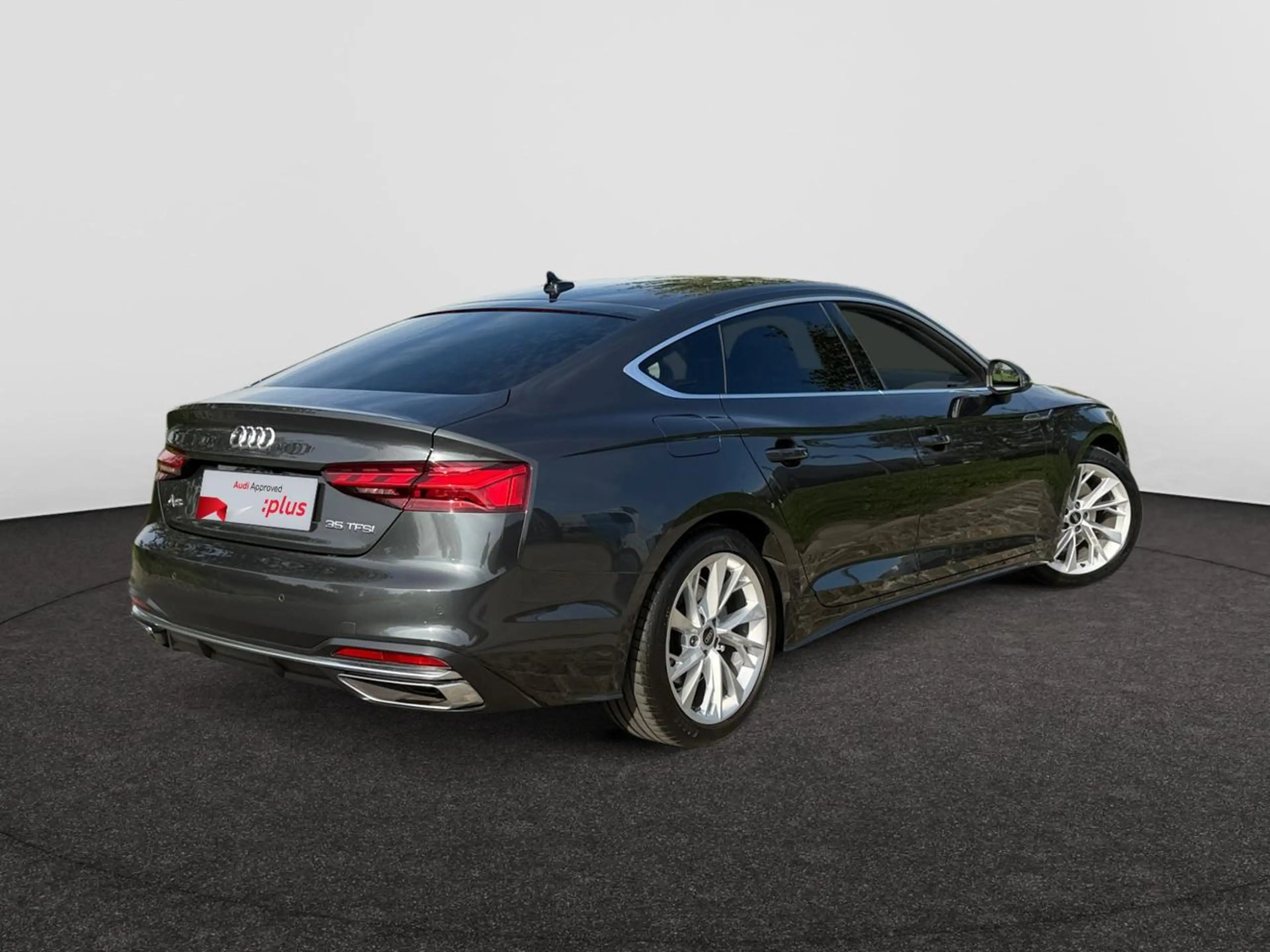 Audi A5 35 TFSI Business Edition Advanced  Automaat 110 Kw ( 150 Pk ) /// Sportzetels /// Leder /// Camera achter — photo 4