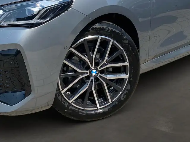 BMW 2 Series view 6