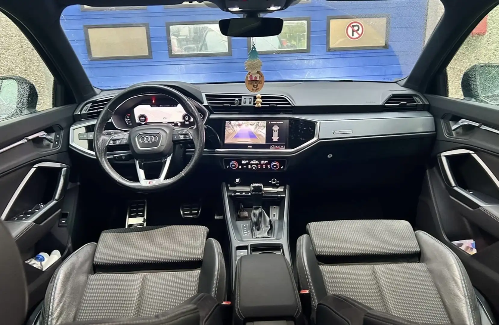 Audi Q3 - 1