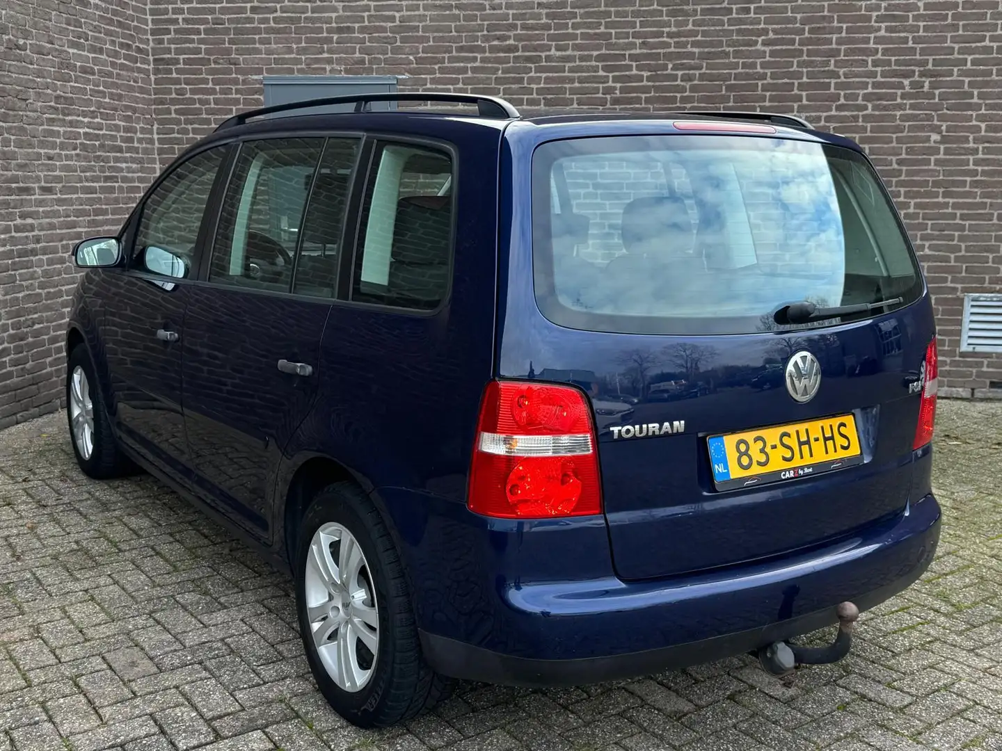 Volkswagen Touran 1.6-16V FSI Business Clima Cruise-Contr. Bluetooth Blauw - 2
