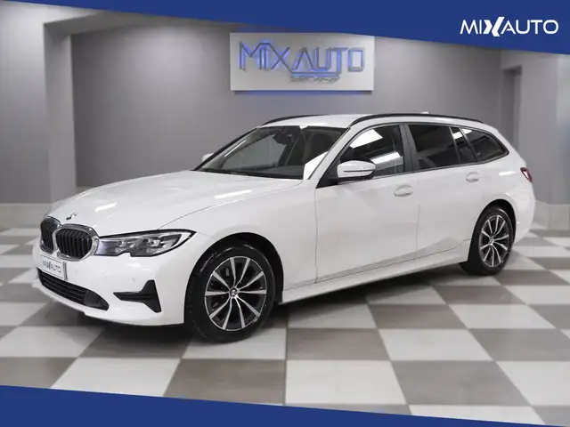 BMW 320 main image