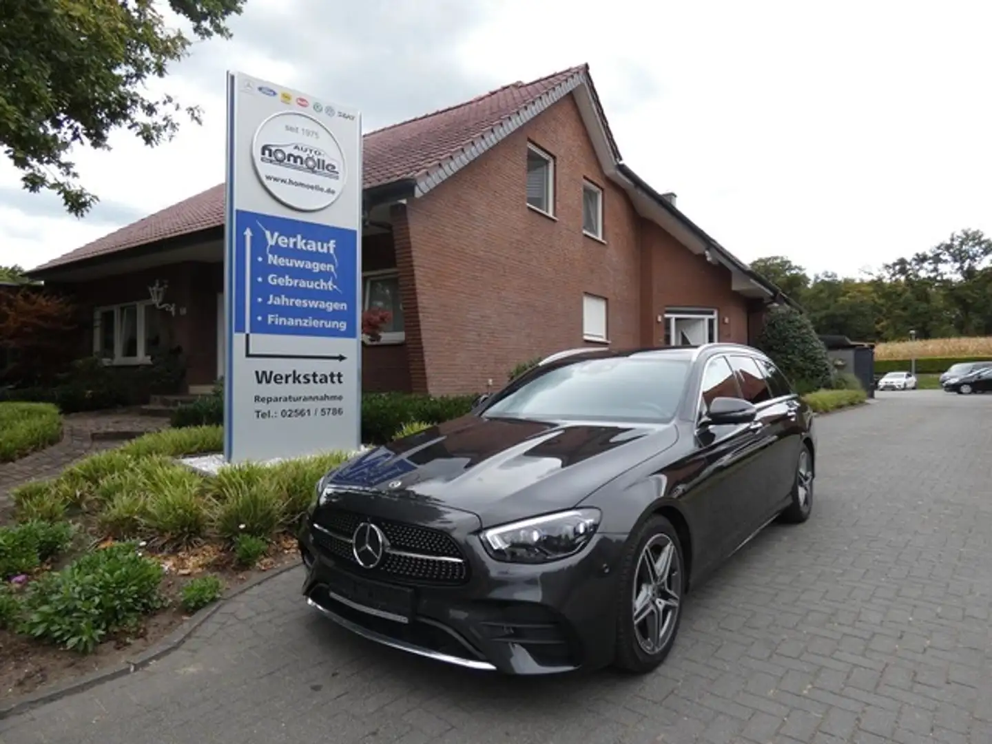 Mercedes-Benz E 220 T d AMG - LINE LED NAV RFK 360° DISTRONIC Grau - 1