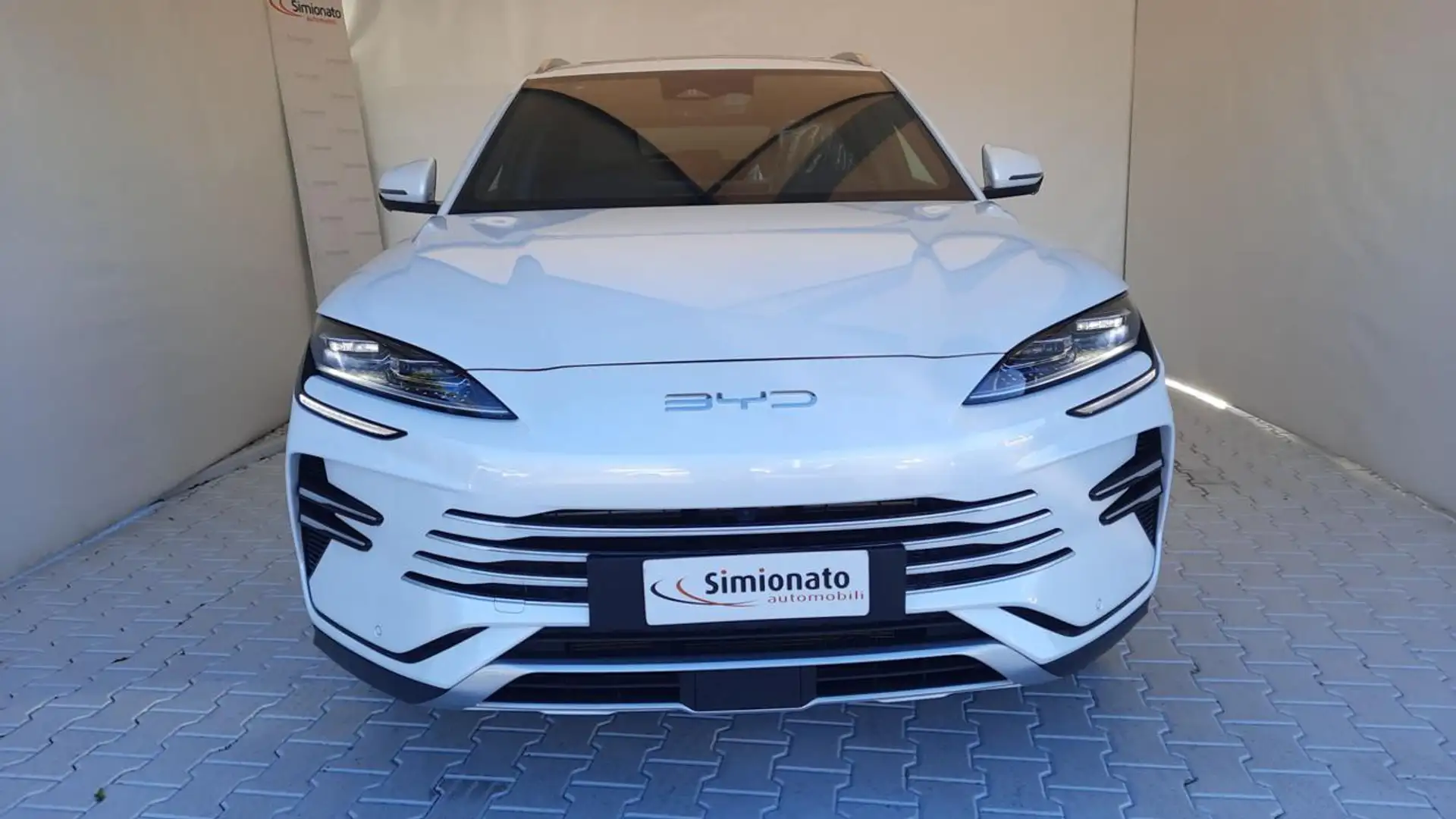 BYD Seal U DMi 1.5 Turbo 324 CV PHEV Design Білий - 2