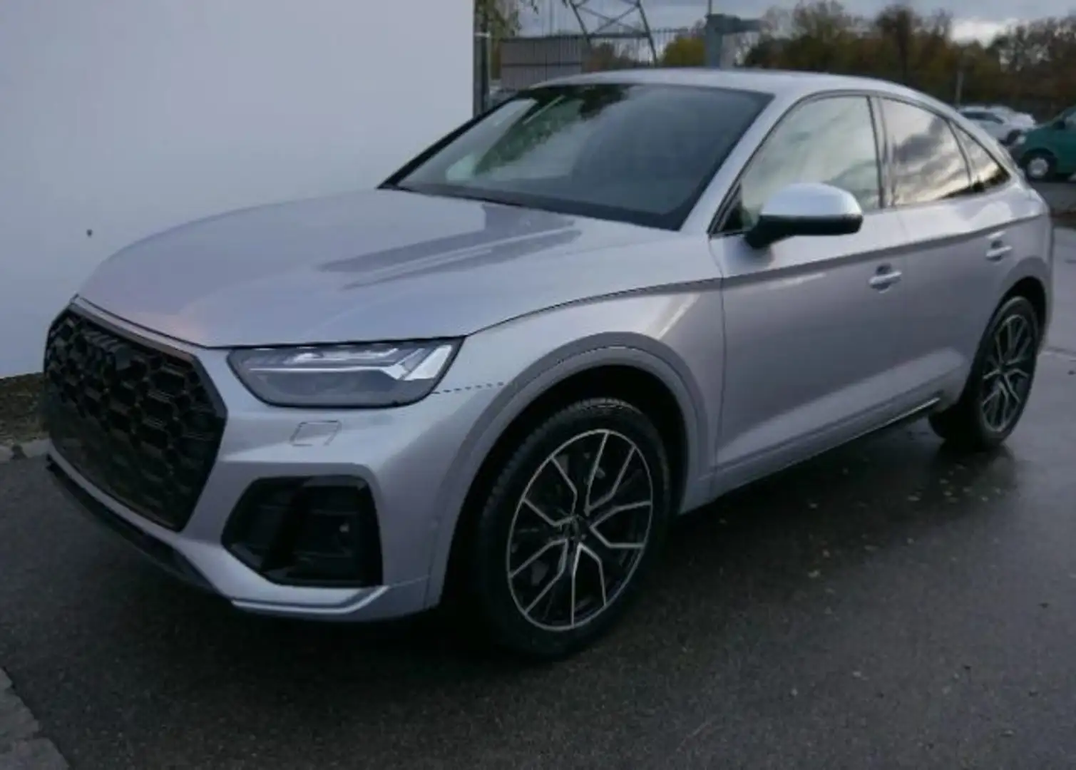 Audi SQ8 e-tron Šedá - 2