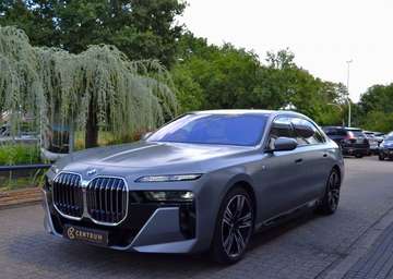 750e xDrive M-Sport - TV Achter - Vol