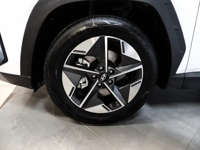 Hyundai Tucson view 3