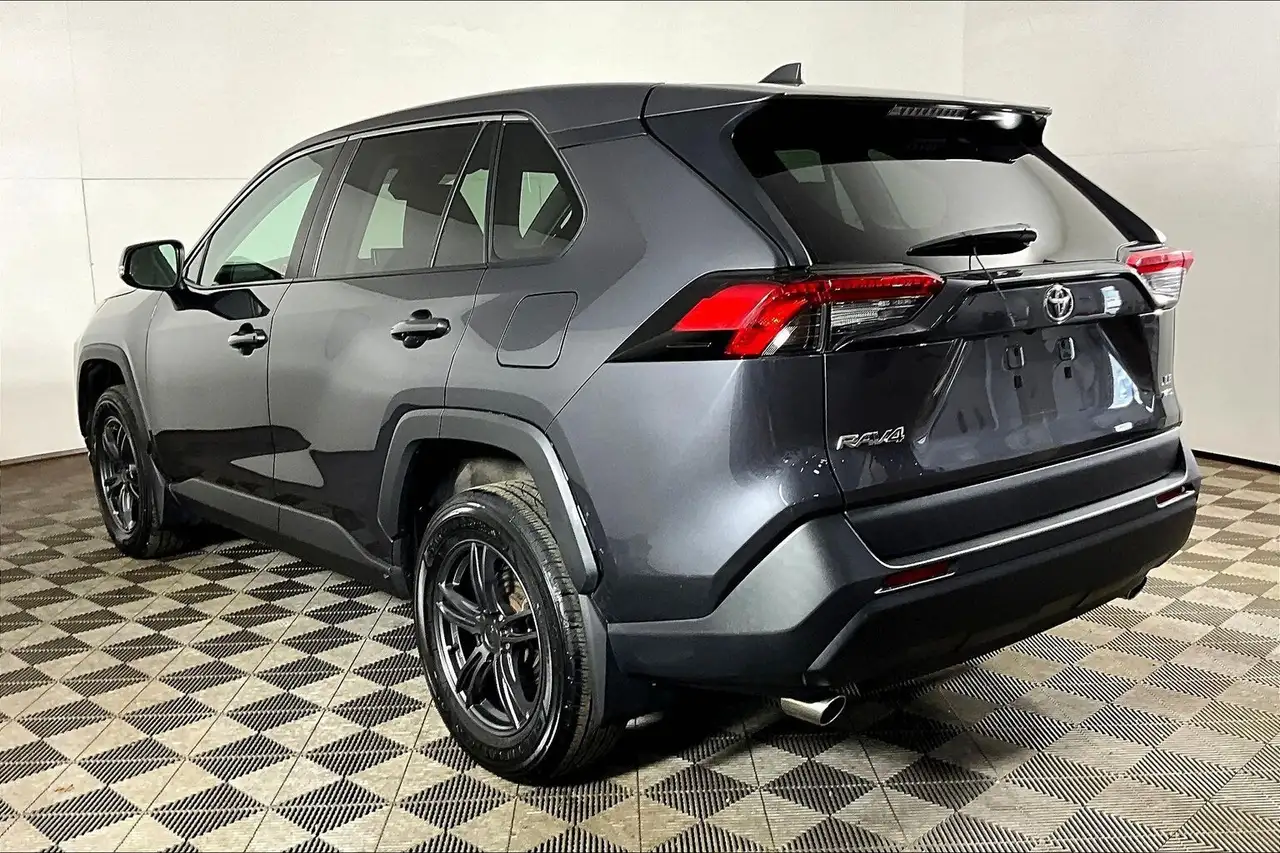 Toyota RAV 4 снимка Toyota RAV 4