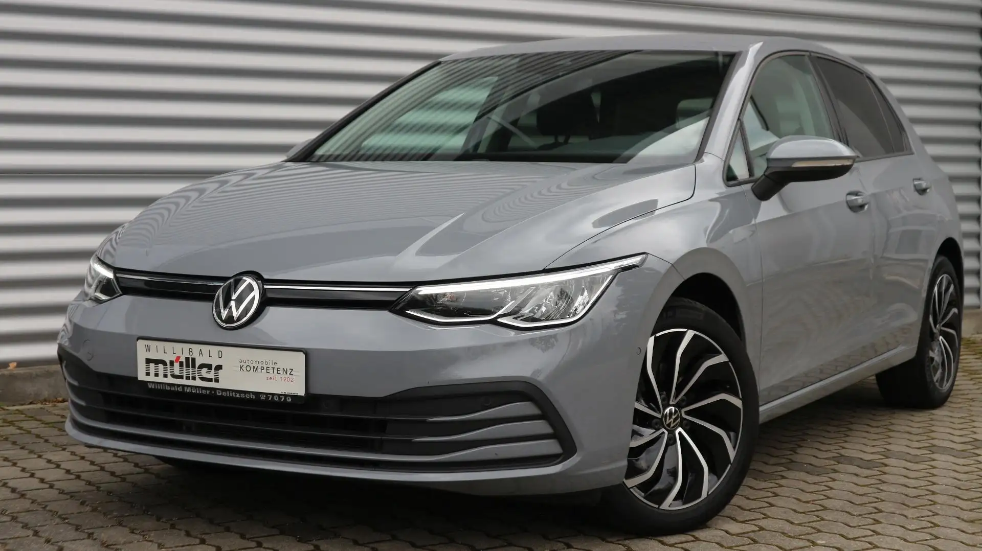 Volkswagen Golf Life Grijs - 1