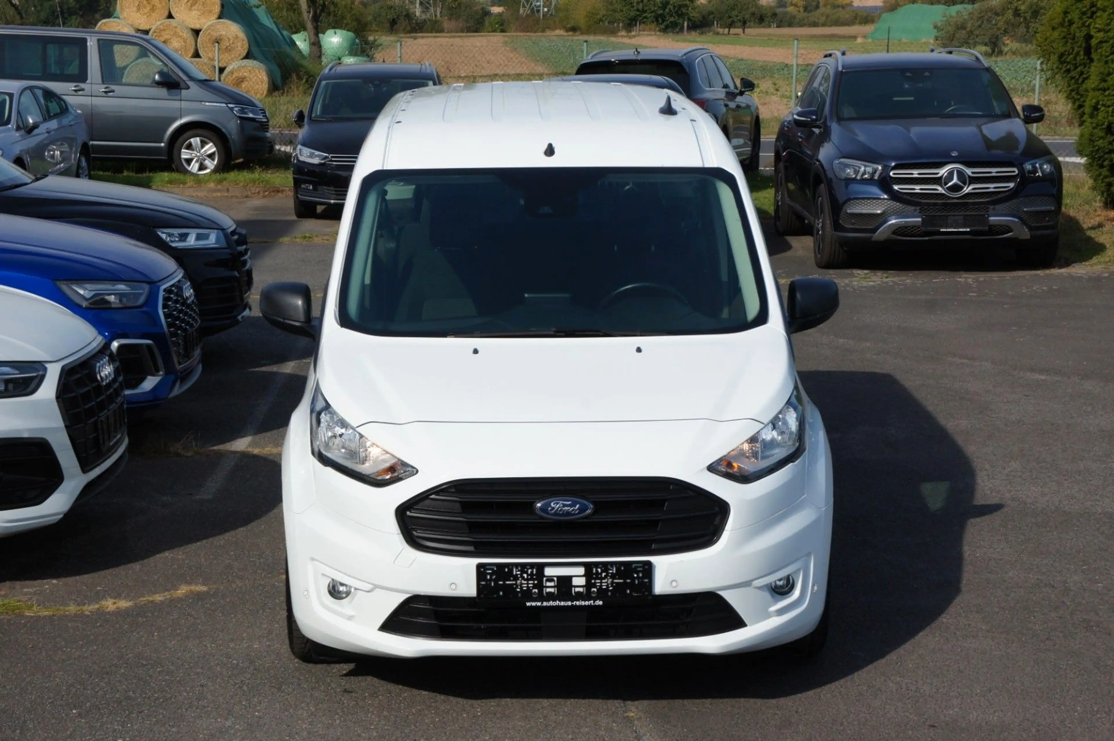 Ford Transit Connect Kombi lang L2*AHK*NAV*KAM*5SITZE — photo 5