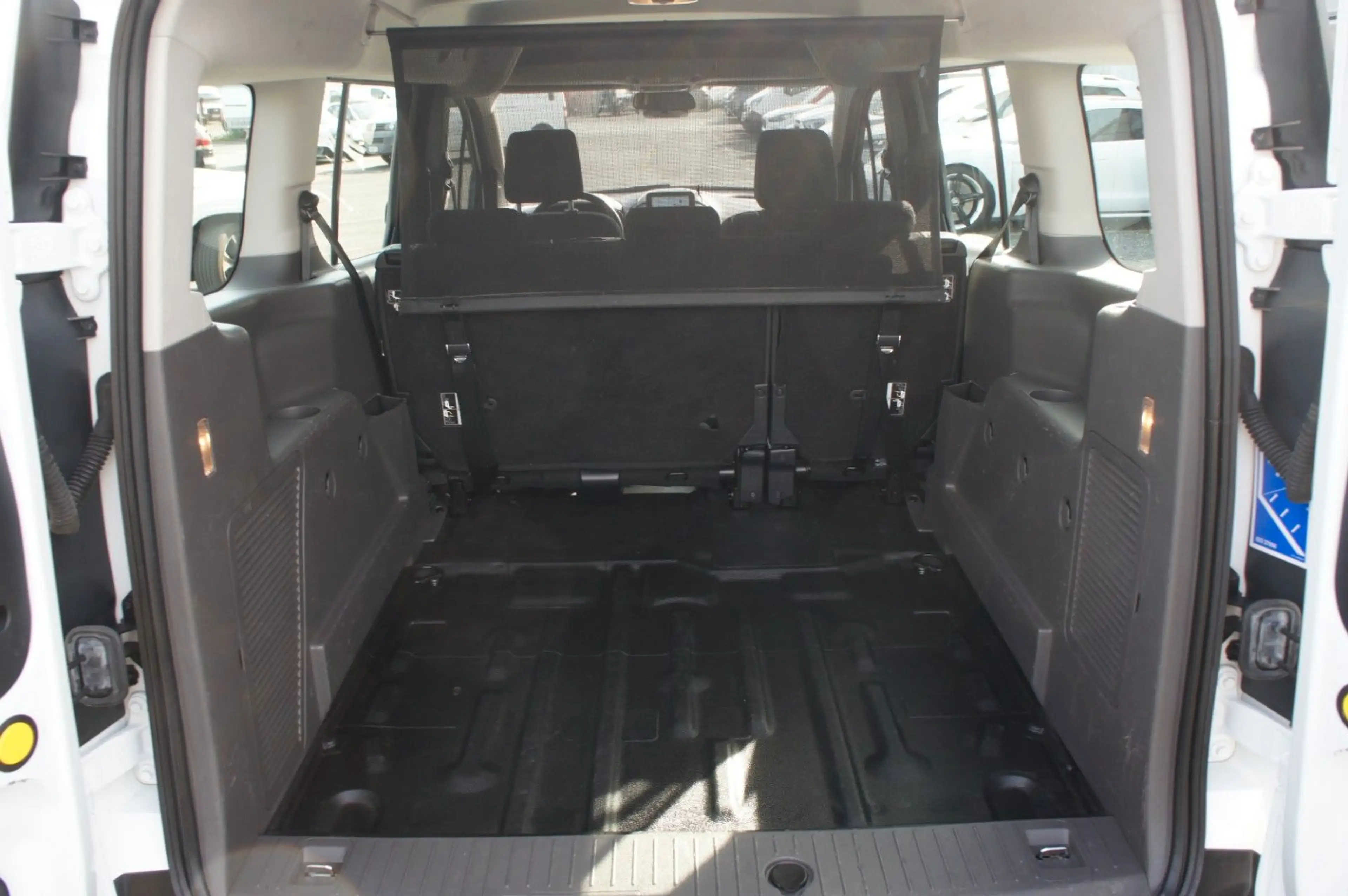 Ford Transit Connect Kombi lang L2*AHK*NAV*KAM*5SITZE — photo 8