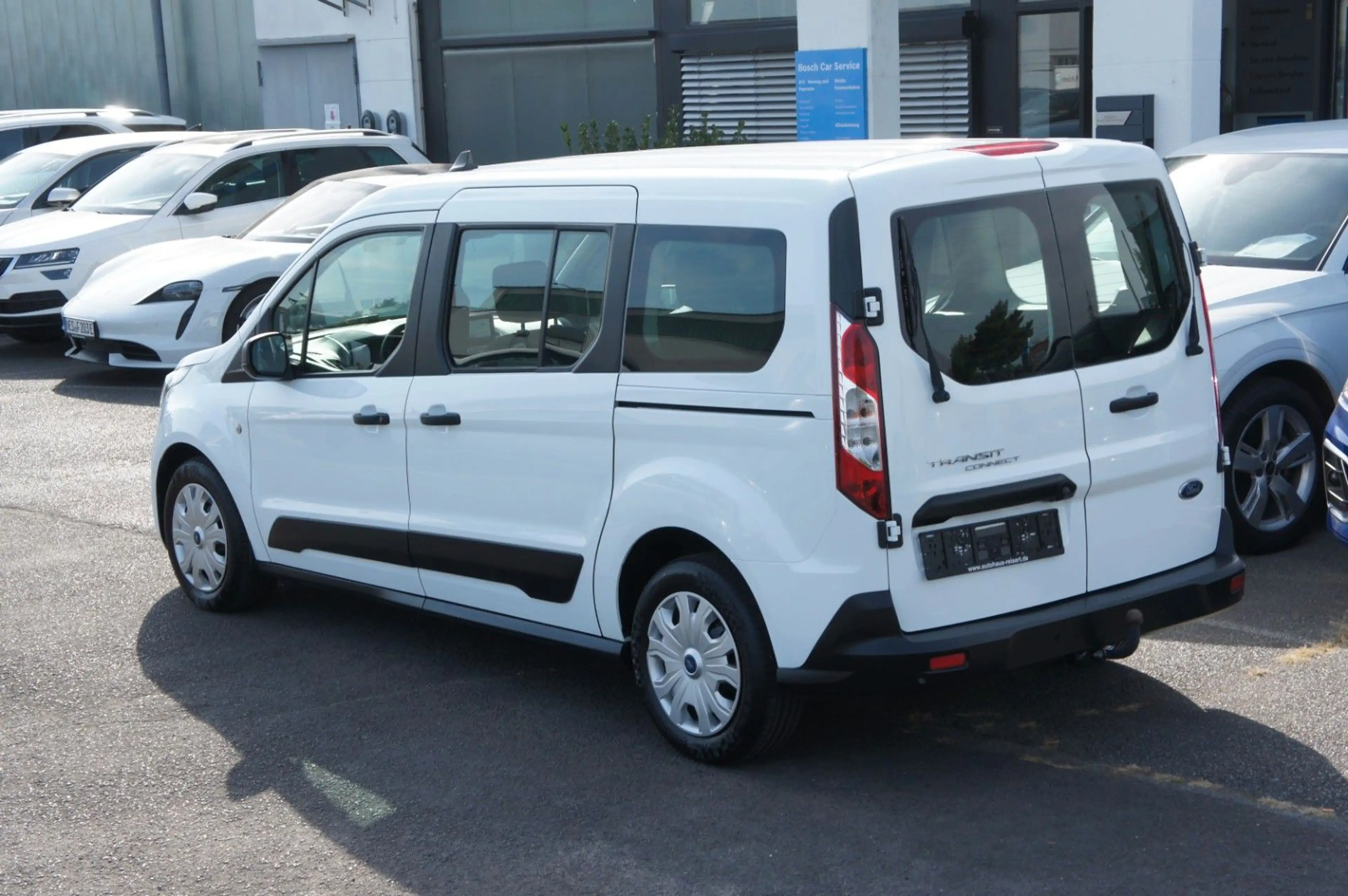 Ford Transit Connect Kombi lang L2*AHK*NAV*KAM*5SITZE — photo 4