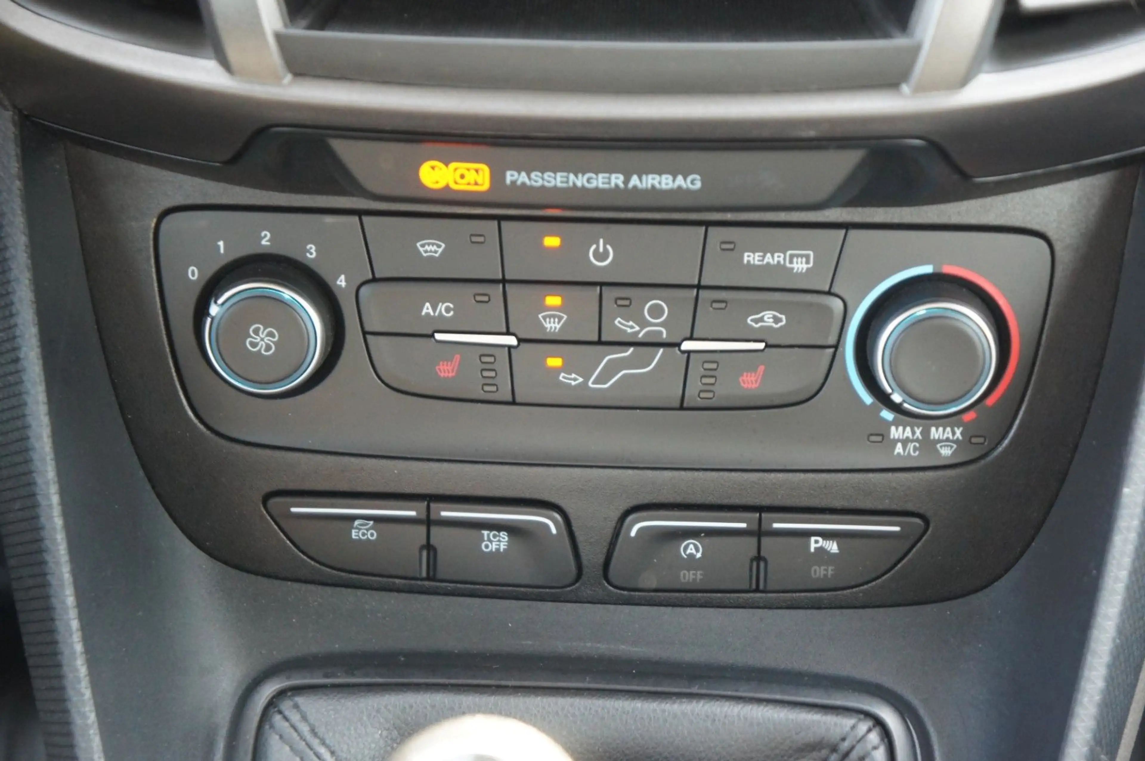 Ford Transit Connect Kombi lang L2*AHK*NAV*KAM*5SITZE — photo 16