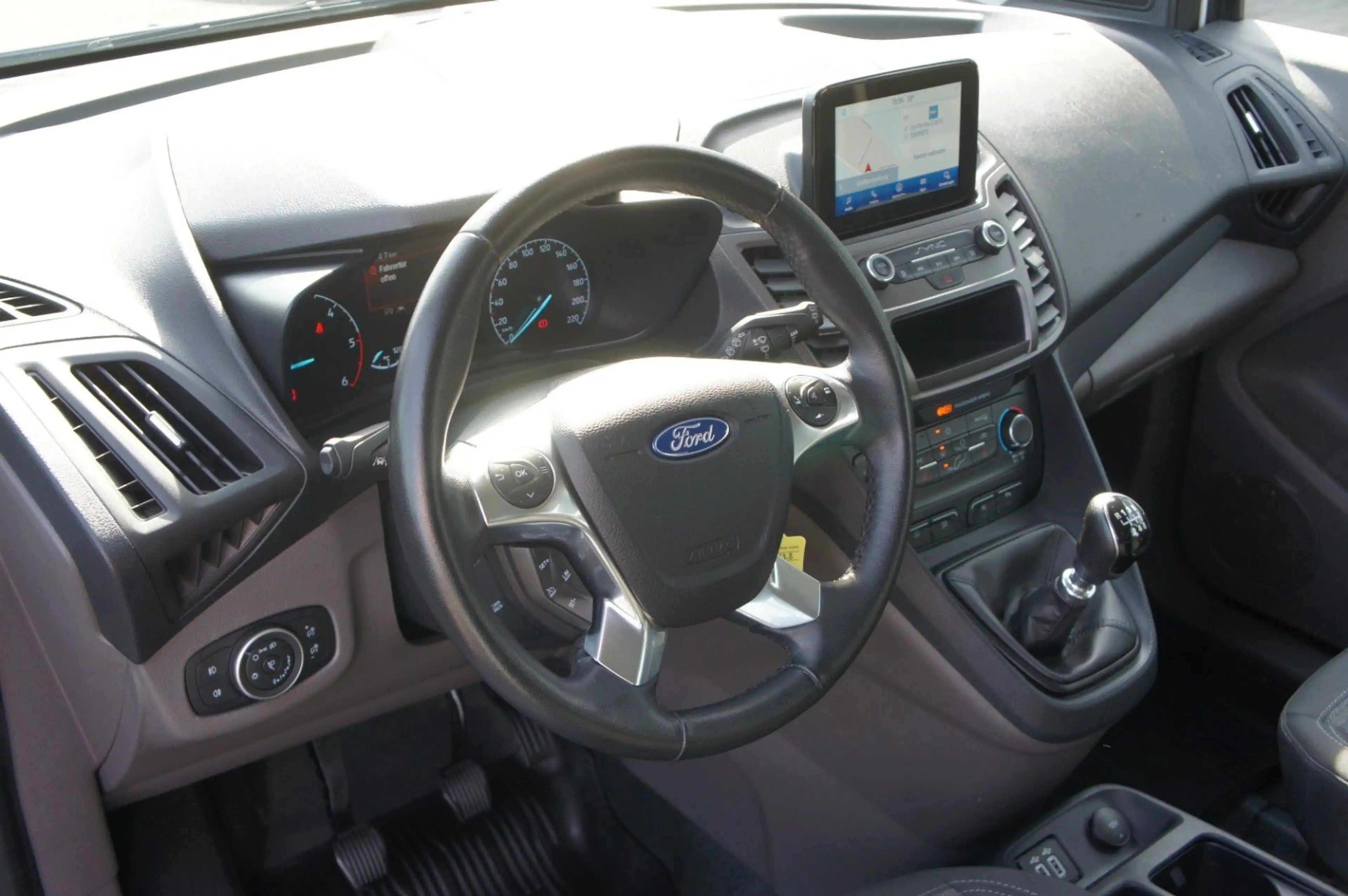 Ford Transit Connect Kombi lang L2*AHK*NAV*KAM*5SITZE — photo 11