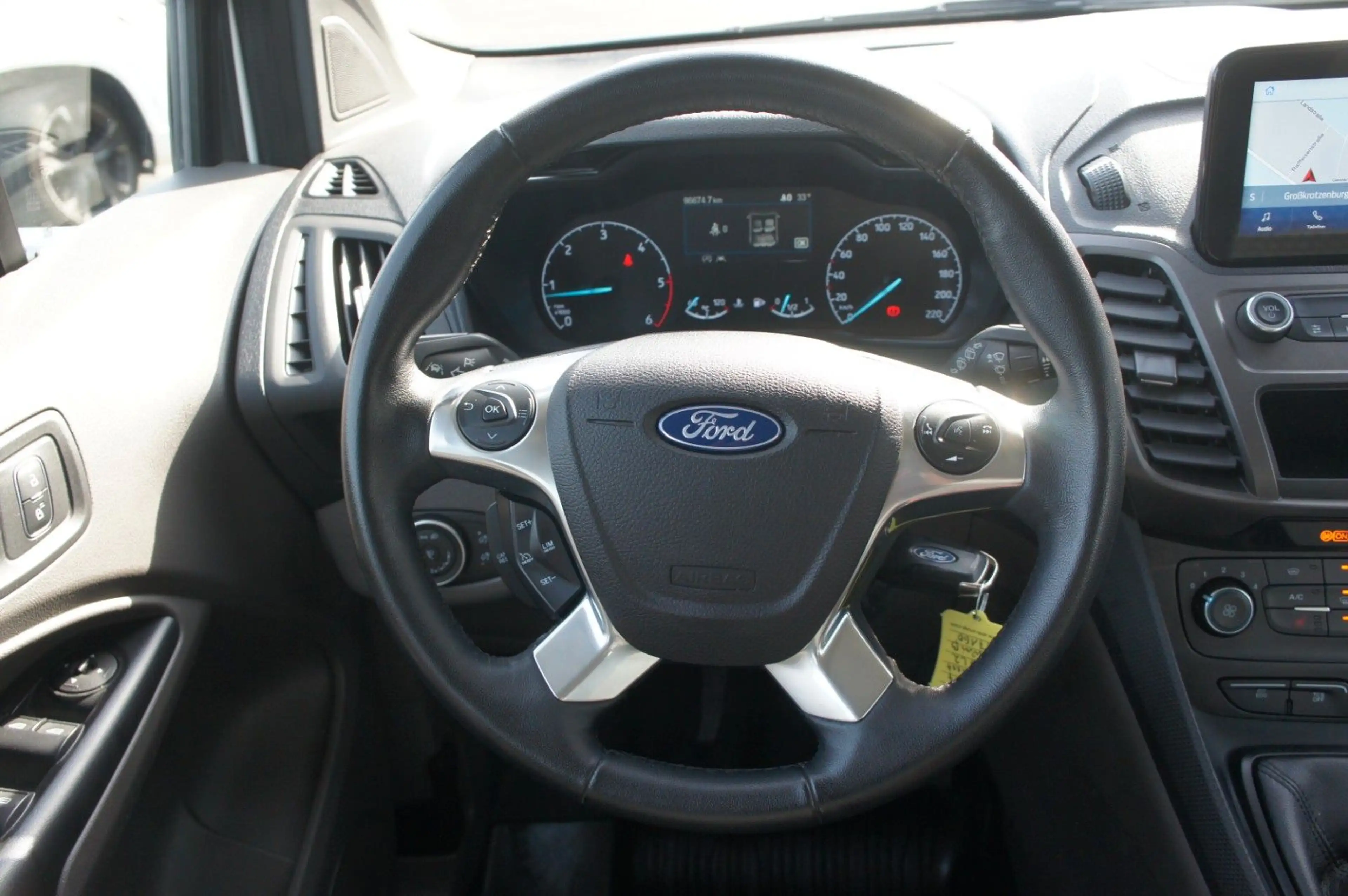 Ford Transit Connect Kombi lang L2*AHK*NAV*KAM*5SITZE — photo 18