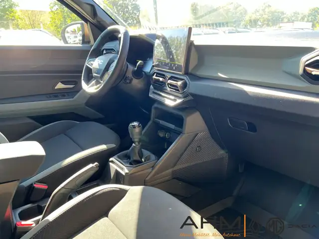 Dacia Duster view 14