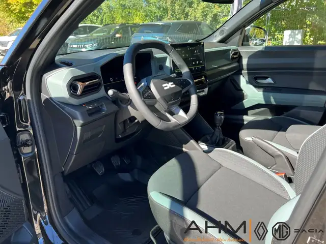 Dacia Duster view 10