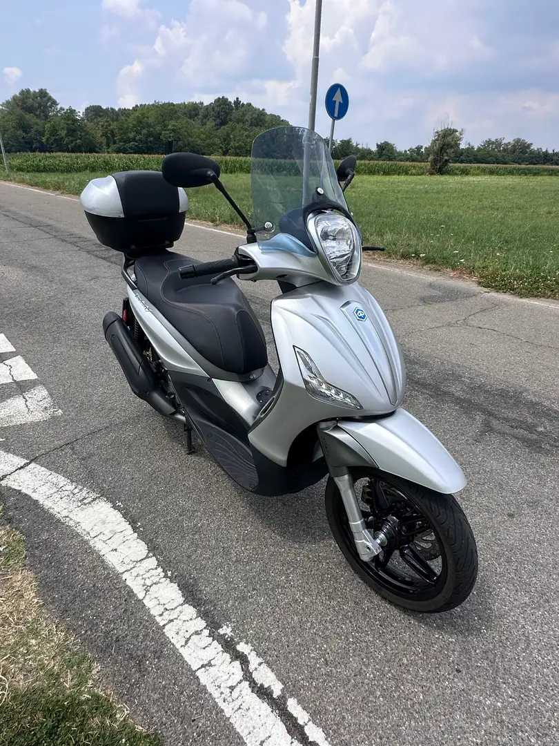 Piaggio Beverly 350 Argent - 1