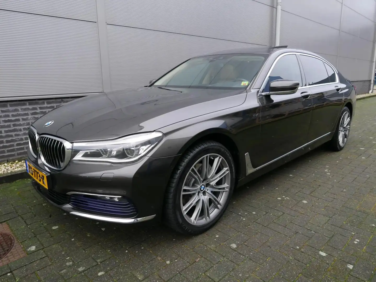 BMW 740 7-serie 740Li High Executive FULL OPTIONS. Hnědá - 2