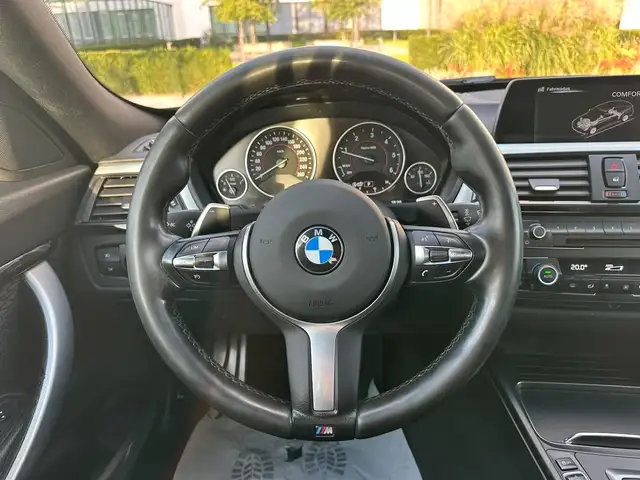 BMW 3 Series view 12