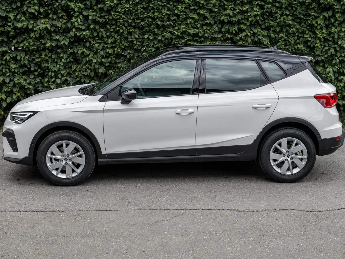 SEAT Arona 1.0 TSI 85 kW FR Weiß - 2