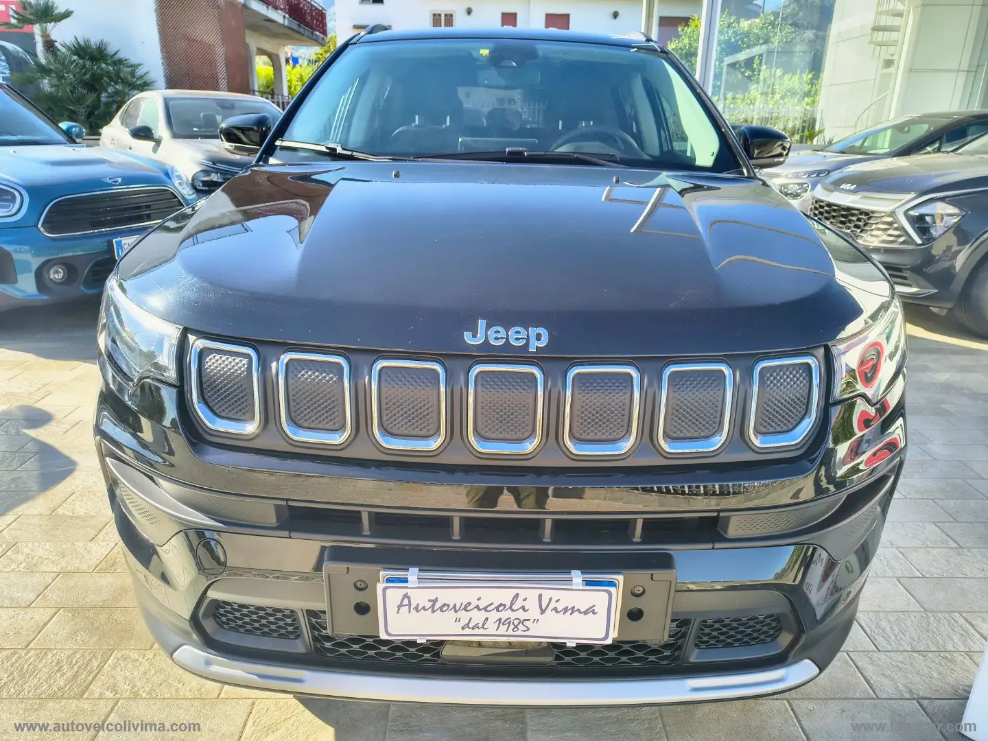 Jeep Compass 1.6 Mjt II 2WD Limited Zwart - 2