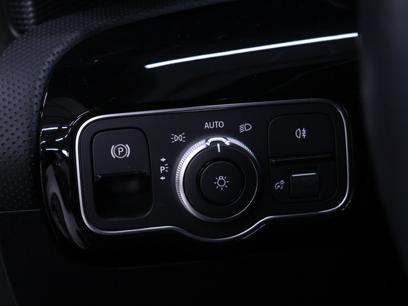 Mercedes-Benz CLA 180 Business Solution Luxury [SFEERVERLICHTING, APPLE — photo 14