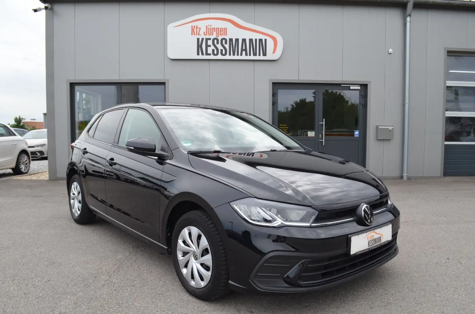 Volkswagen Polo TSI DSG Life Navi LED CarPlay AHk Zwart - 1