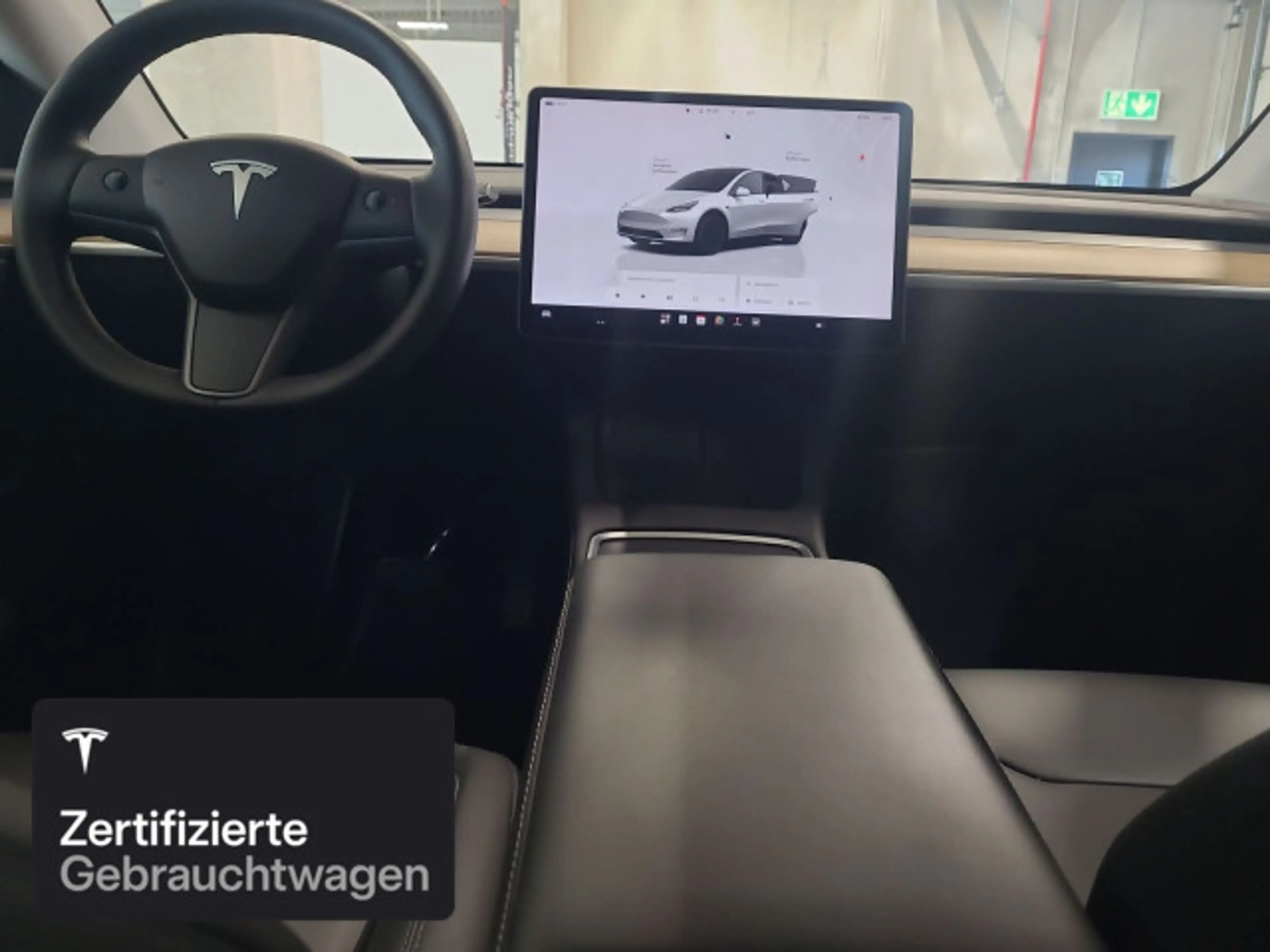 Tesla Model Y Long Range AWD — photo 14