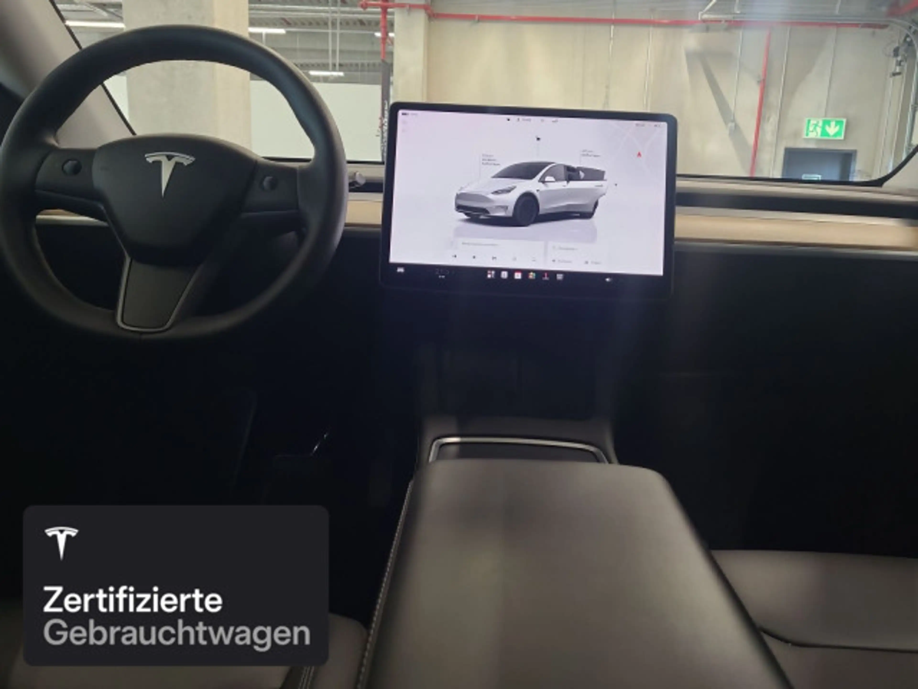 Tesla Model Y Long Range AWD — photo 13